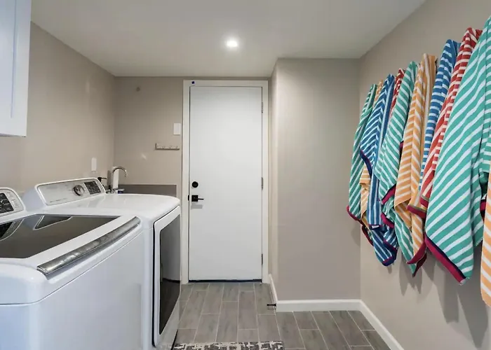 Colorful Desert Hideaway - Heated Pool & Bbq Holiday home Scottsdale