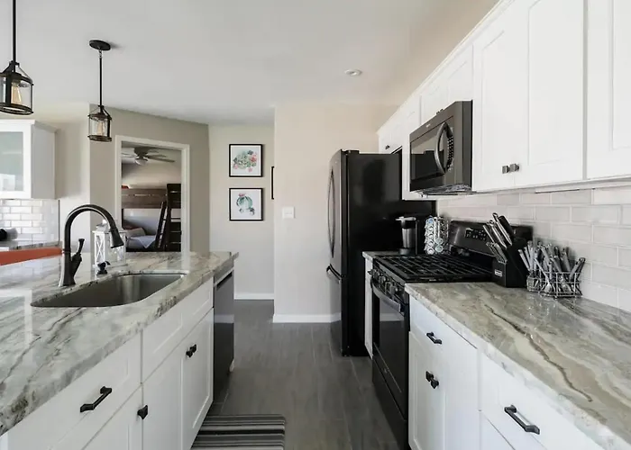 Colorful Desert Hideaway - Heated Pool & Bbq Scottsdale