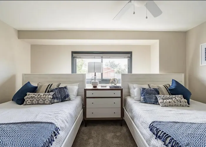 Colorful Desert Hideaway - Heated Pool & Bbq * Scottsdale